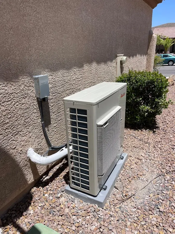 Residential air conditioning condenser unit in Horn Lake